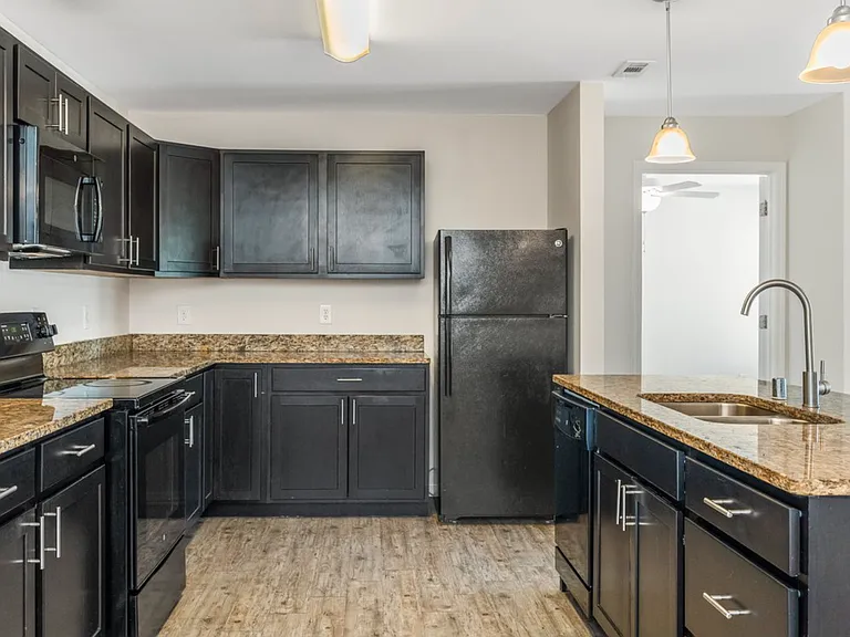 5165 Jefferson Blvd #201 — Photo 5