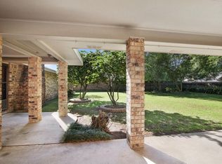 102 Warwicke Dr, Lafayette, LA 70508