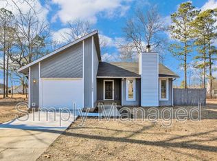 7345 Pebblebrook Dr, Fayetteville, NC 28314