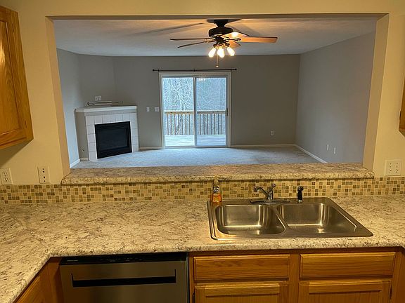 5th image of 1776 Park Trl NE