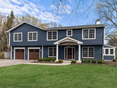 130 Ravine Forest Dr, Lake Bluff, IL, 60044