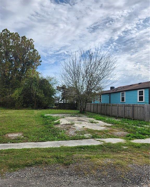 1st image of 2419 Music St