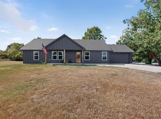 1069 Hereford Dr, Springtown, TX 76082