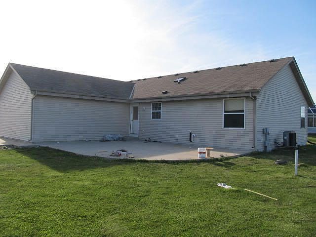 2nd image of 6367 Newcastle Ln