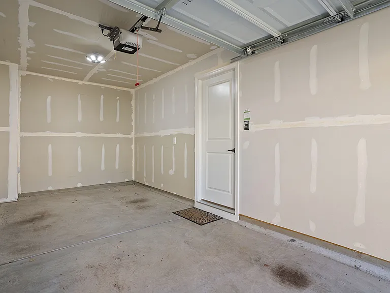915 Romeria Dr — Photo 19