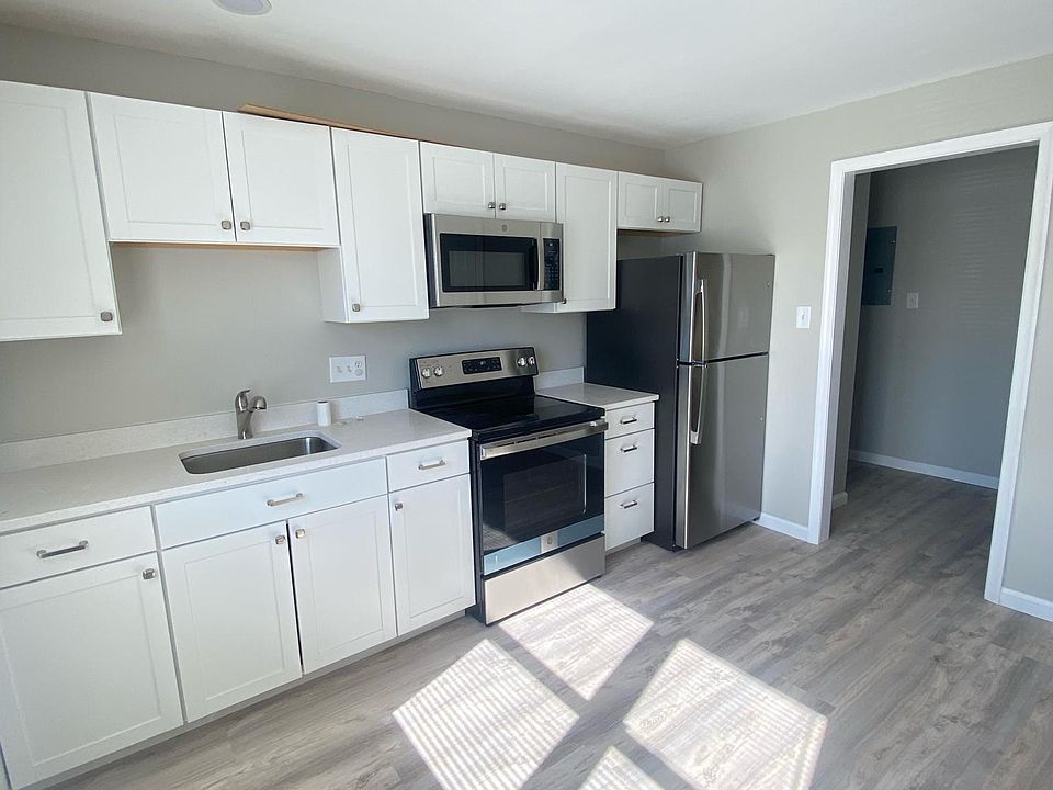 1st image of 35 Washington St APT 5