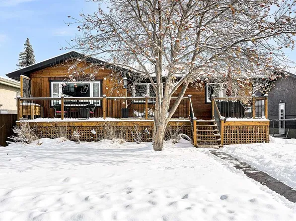 8536 SW 33rd Ave NW, Calgary, AB T3B 1M1