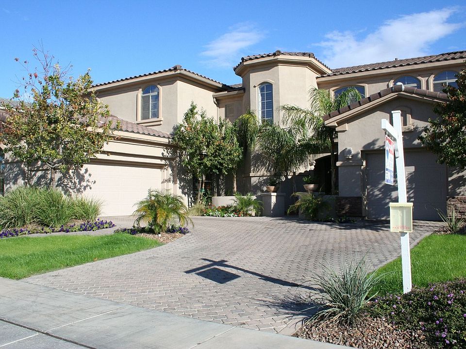 Tuscan Beauty in an Award Winning Family Neighborhood
