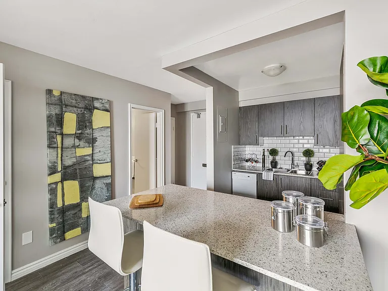 8787 Riverside Dr E — Photo 32