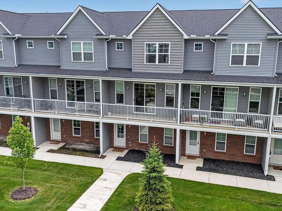1st image of 3981 Trailway Commons Cir