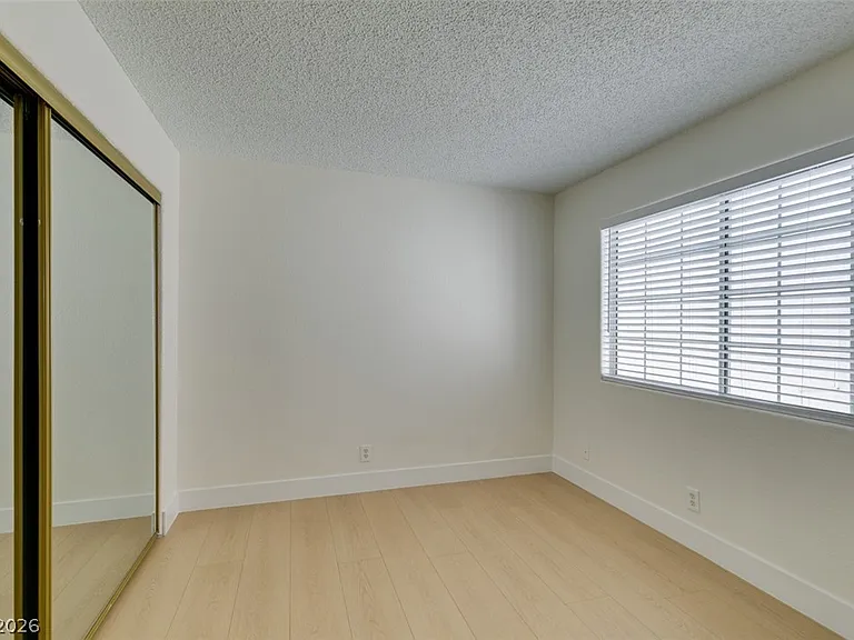 1800 Edmond St #124 — Photo 47