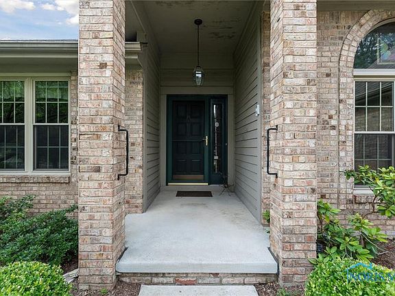 3rd image of 6719 Victoria Ct