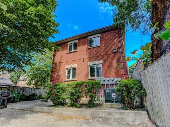 736 Kingston Rd #3, Toronto, ON M4E 1R7