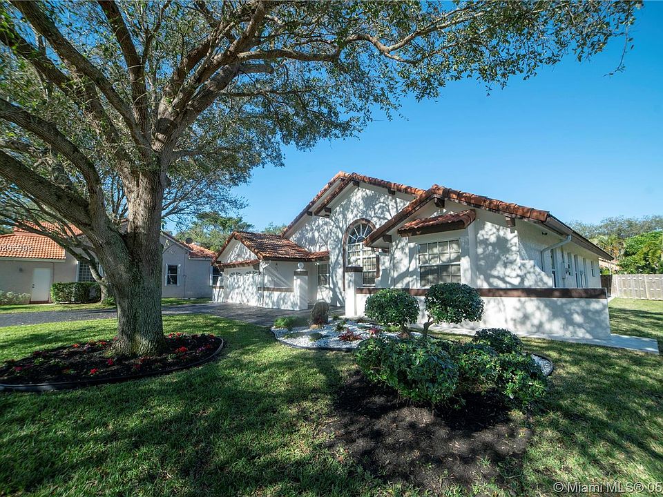 1st image of 2931 Hidden Hollow Ln
