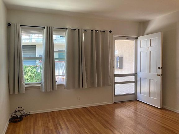 4th image of 1437 Yale St APT B