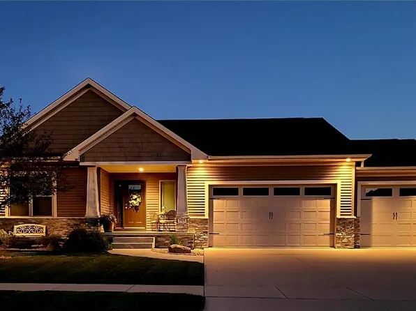 3515 Fitzroy Rd, Hiawatha, IA 52233
