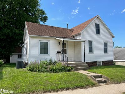 813 Railroad St, Iowa Falls, IA, 50126