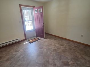 85 Cherry St #B, Spencer, MA 01562