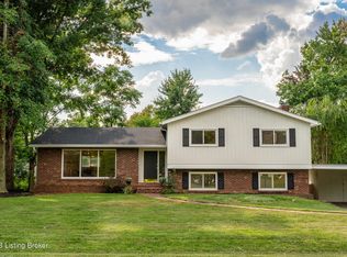 116 Sweetbriar Ln, Louisville, KY 40207