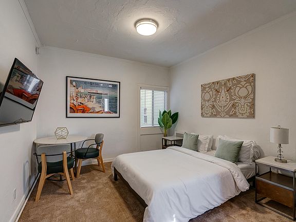 2nd image of 2500 Pacific Ave APT 7