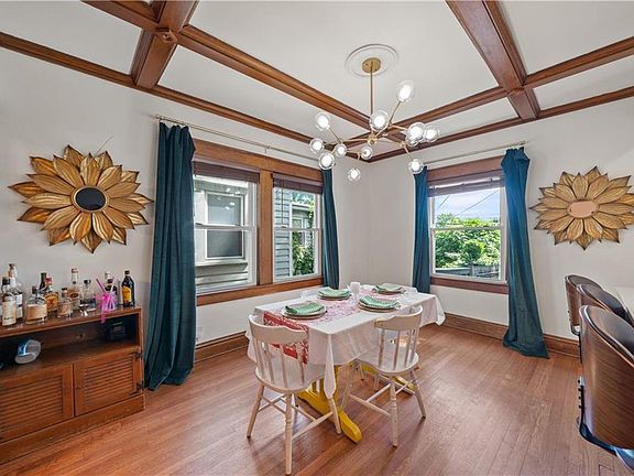 5th image of 4427 Fairmount Ave