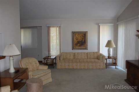 3rd image of 41255 Donna Dr