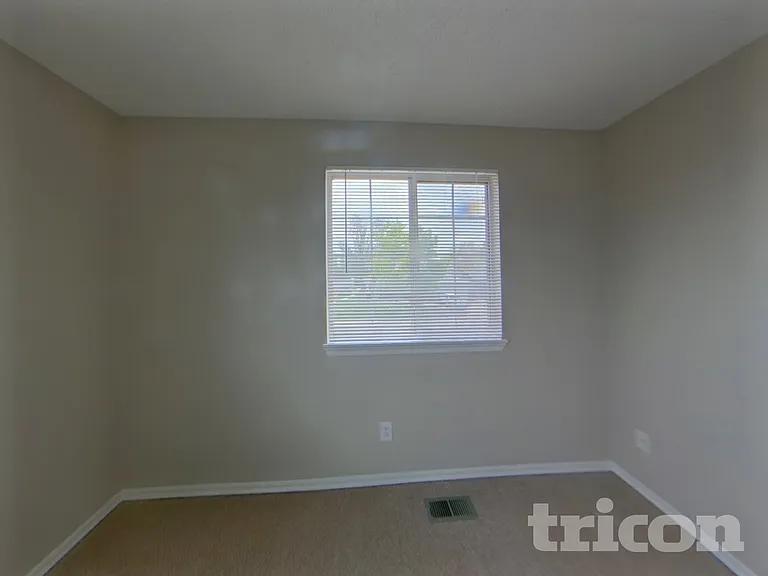 12155 Monaco Dr — Photo 11