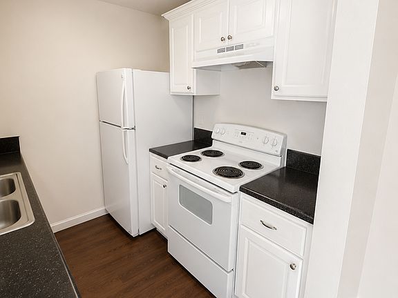 4th image of 2573 Ulric St #2