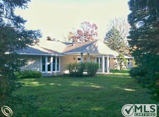 1375 Sashabaw Rd S, Brandon Township, MI 48462