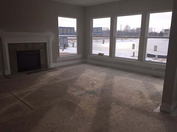 Family room w/Gas Fireplace