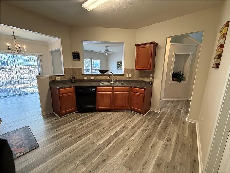 1356 Upshur Pl — Photo 7