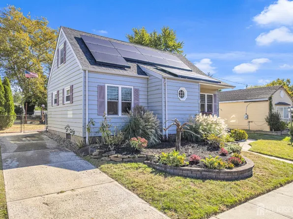 104 Boehmhurst Ave, Sayreville, NJ 08872