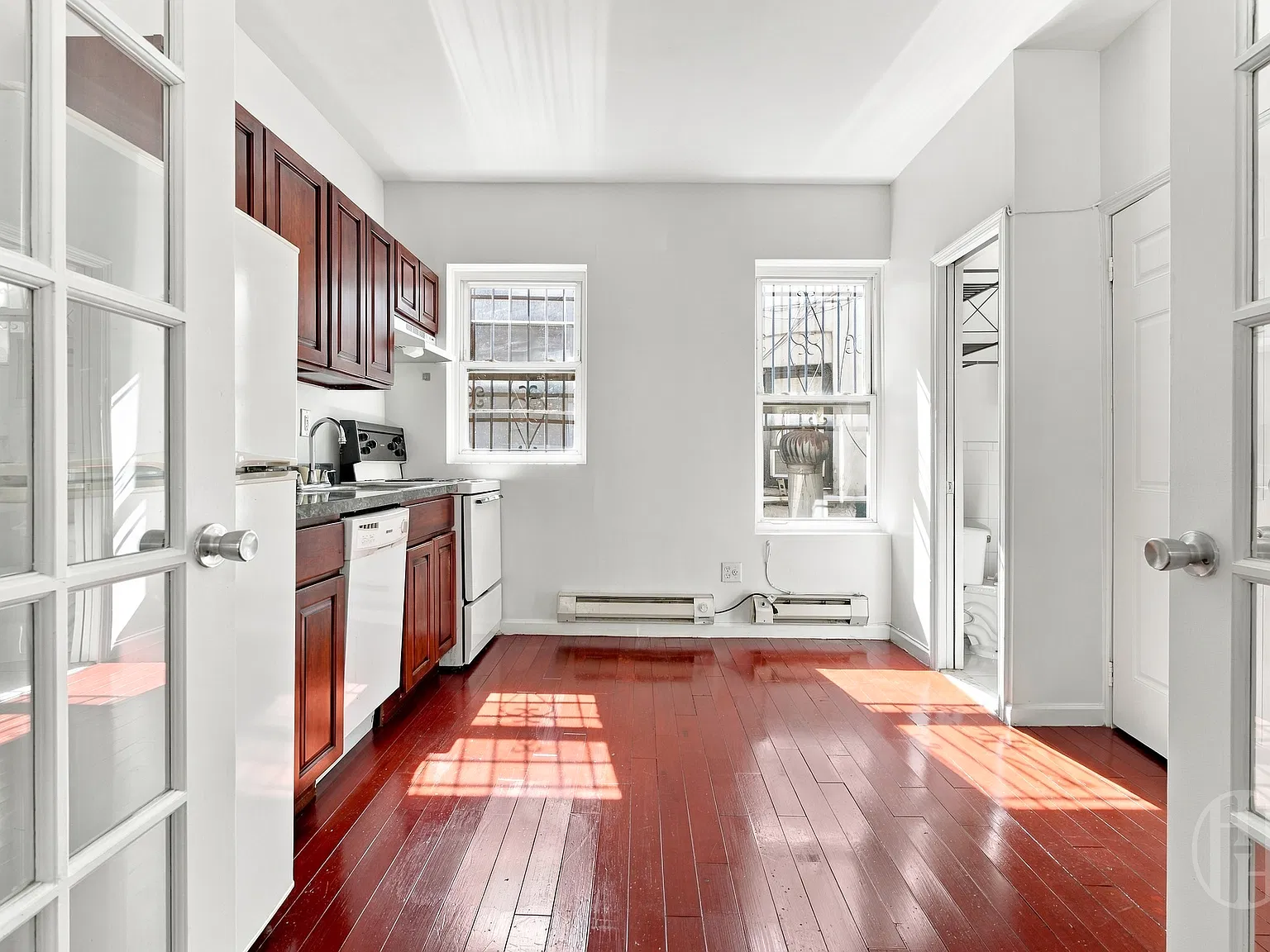 14 Putnam Avenue — Photo 4