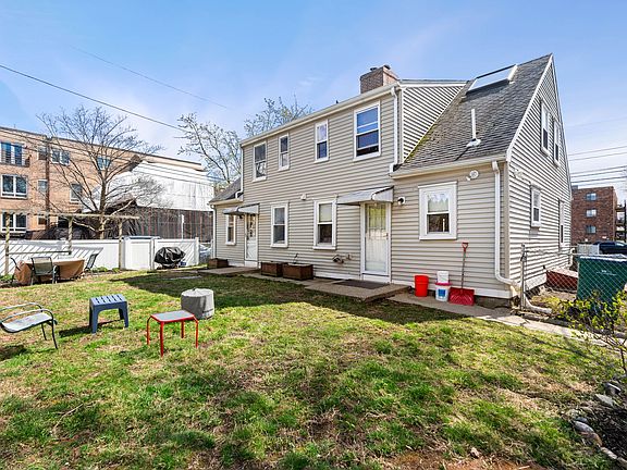 5th image of 306 Riverside Ave #2