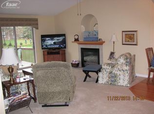 167 Creekwood Cir, Linden, MI