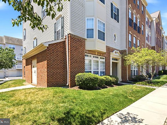 4th image of 2298 Forest Ridge Ter #12