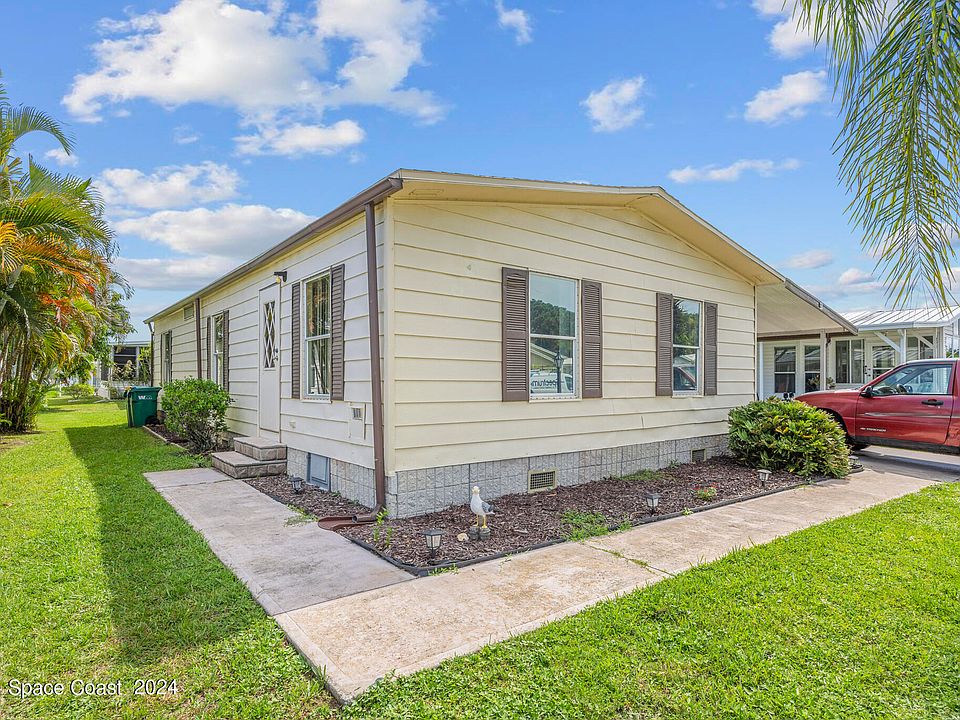 1st image of 215 Kiwi Dr