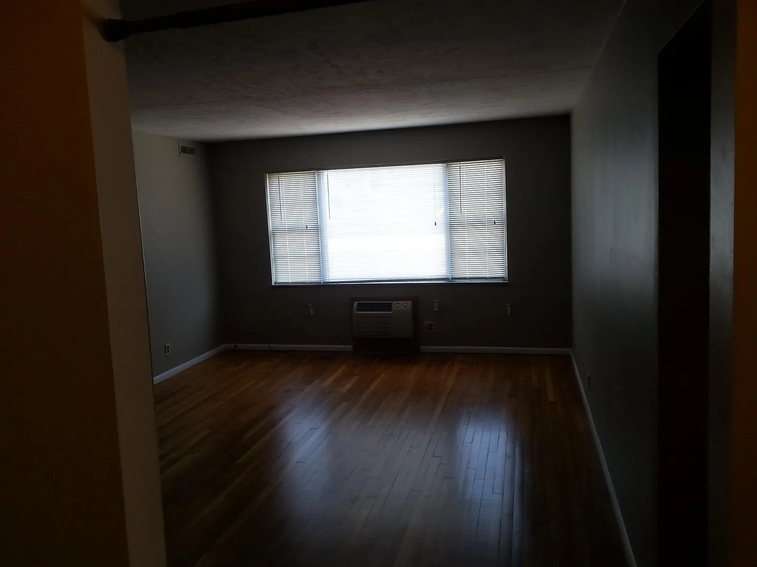17864 Lakeshore Blvd — Photo 4