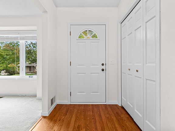 5th image of 18887 Elgin Ave