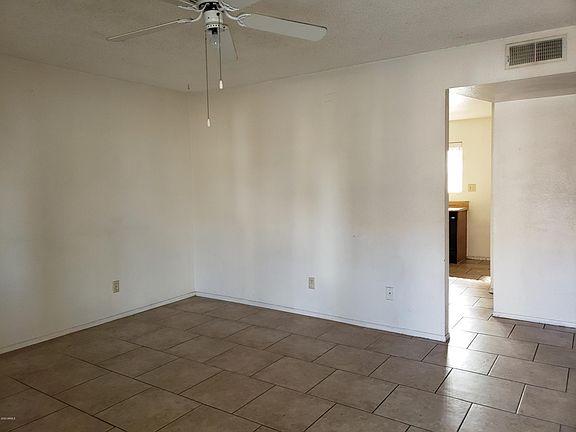 3rd image of 47 N 67th St APT 2