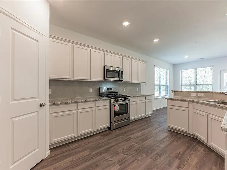 6016 Heritage Creek Ln — Photo 11