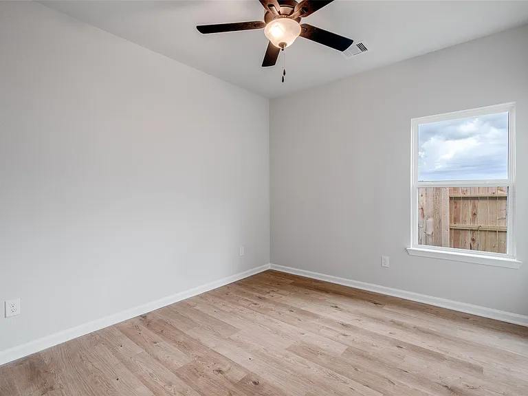 32315 Clouser Minnow Ct — Photo 12