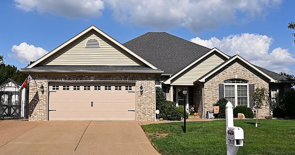 1st image of 2800 Thornhill Dr