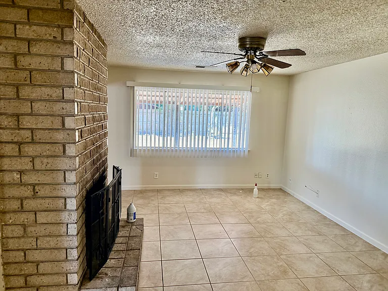 1103 S Redwood Dr — Photo 4