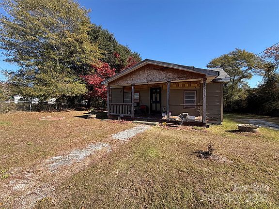 2nd image of 517 Peru Rd