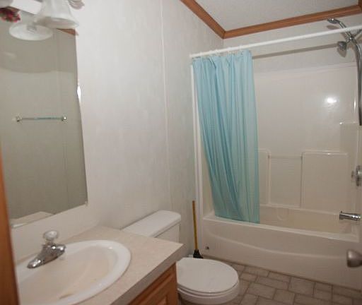 2nd Bathroom