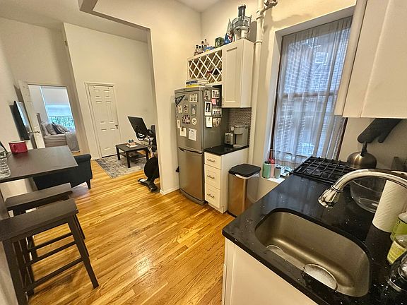 2nd image of 63 Bank St APT 5a