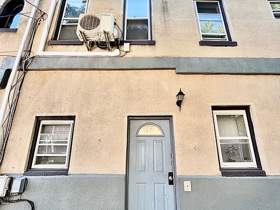 2nd image of 2401 E Dauphin St #C