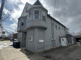 4392 State Rd, Cleveland, OH 44109