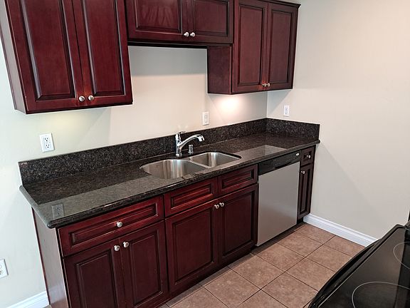2nd image of 921 S Sunshine Ave S #595a949de